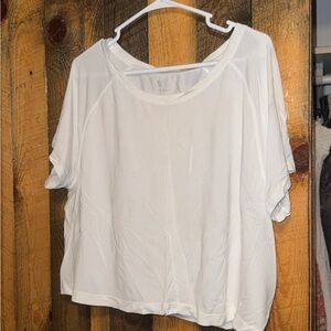 All in motion boxy crop